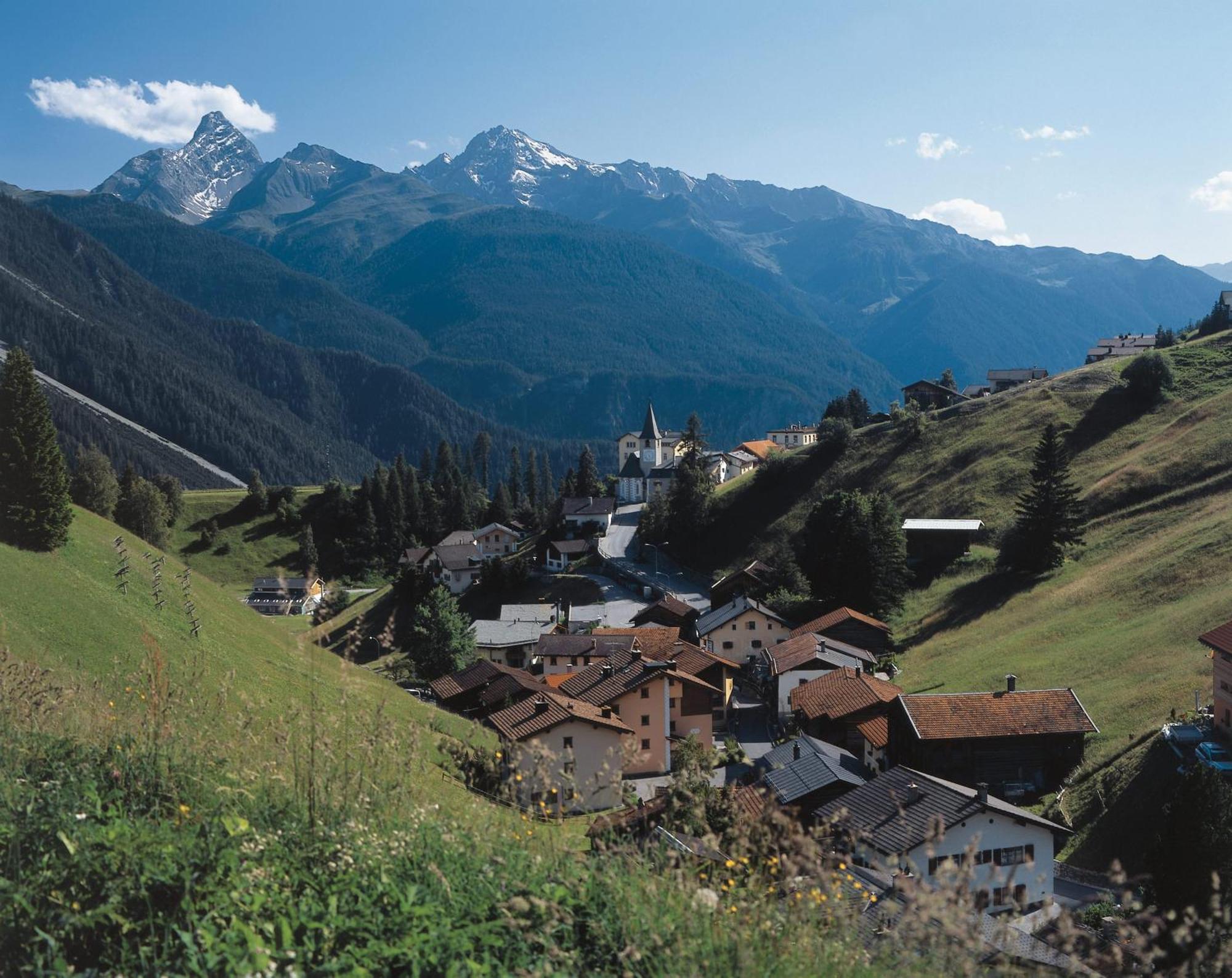 Boutique-Hotel Garni Bellevue Davos Wiesen Exterior foto